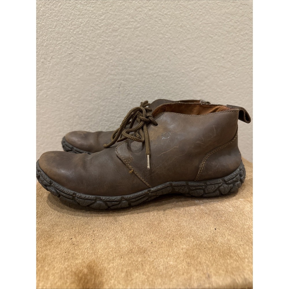 Born Brown Leather Chukka Boots Mens Size 11 Casual Comfort Ankle Rugged